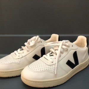 Almost Brand New! Only Worn Once: VEJA V-10 White Leather Sneaker - Size 7 US